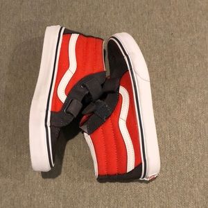 Boy’s Vans Sneakers (2.5)